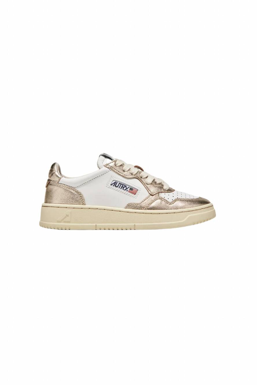 NEW AUTRY women's medalist low sneaker in white